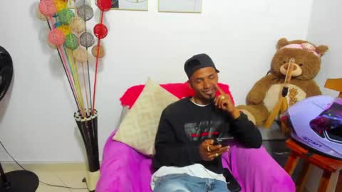 Snapshot of anthoy_wayans chatting on April 27, 2026, 12:19 am online show from April 27, 2026, 12:19 am
