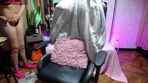 antia_x online show from October 12, 2025, 8:08 pm