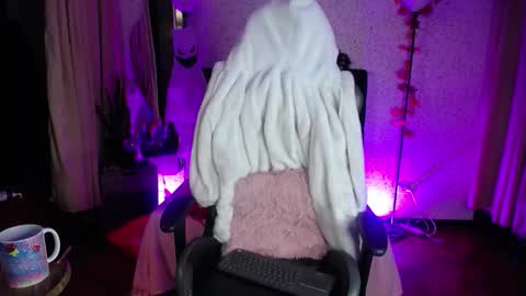 antia_x online show from October 27, 2025, 9:08 pm