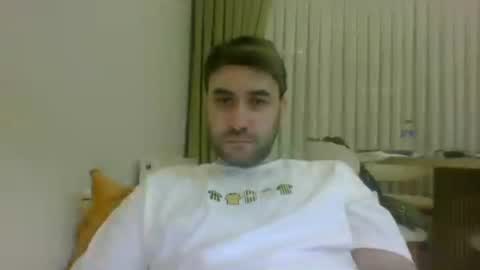Snapshot of antilogos28 chatting on June 15, 2026, 11:29 pm antilogos28 online show from June 15, 2026, 11:29 pm