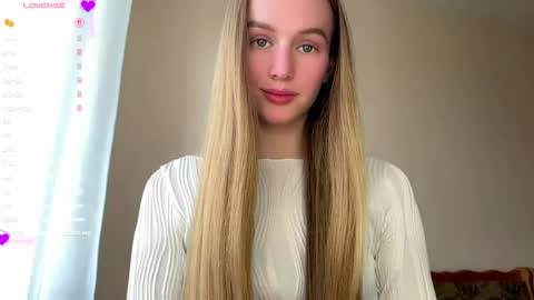 Viktoria online show from May 18, 2026, 3:18 pm