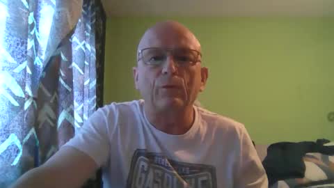 Snapshot of antmatt2025 chatting on April 29, 2026, 8:29 am antmatt2025 online show from April 29, 2026, 8:29 am