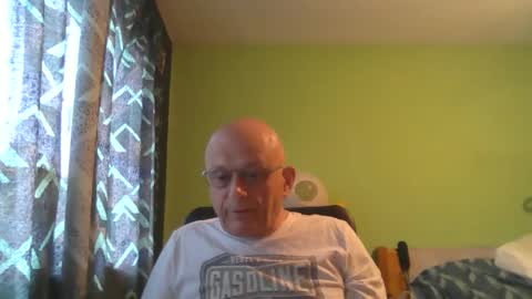 Snapshot of antmatt2025 chatting on May 11, 2026, 9:37 am antmatt2025 online show from May 11, 2026, 9:37 am