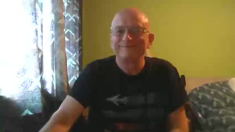 Snapshot of antmatt2025 chatting on May 12, 2026, 4:37 pm antmatt2025 online show from May 12, 2026, 4:37 pm