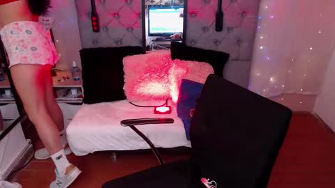 Snapshot of antolyh_c chatting on February 9, 2026, 4:11 pm antolyh_c online show from February 9, 2026, 4:11 pm