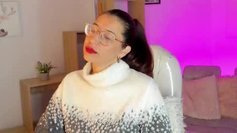 Antonella online show from September 15, 2025, 12:38 pm
