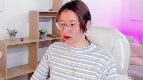 Antonella online show from October 5, 2025, 12:14 pm