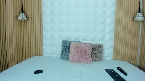 Antonella online show from September 16, 2025, 4:08 pm