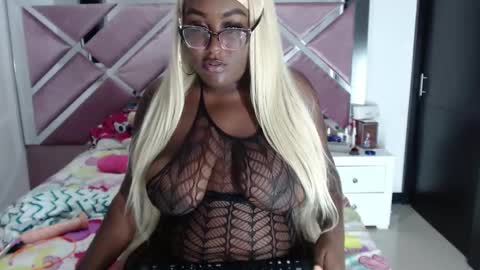 AntonellaLenox online show from October 22, 2025, 5:19 am