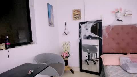 antonella online show from October 17, 2025, 10:40 am