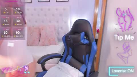 Antonella Moon 7 online show from August 4, 2026, 5:48 pm