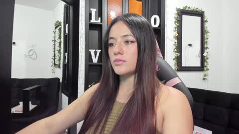 Snapshot of antonella_naughty1 chatting on December 3, 2024, 7:22 pm antonella online show from December 3, 2024, 7:22 pm