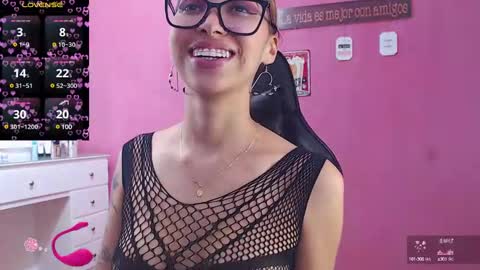 antonella_ponss online show from March 6, 2025, 4:28 pm
