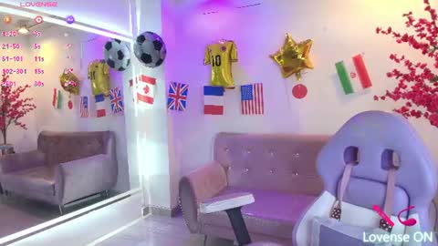 Snapshot of antonella_wiild chatting on June 25, 2026, 3:39 am Antonella online show from June 25, 2026, 3:39 am