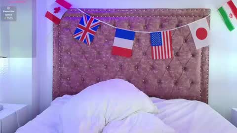Snapshot of antonella_wiild chatting on July 2, 2026, 3:40 pm Antonella online show from July 2, 2026, 3:40 pm