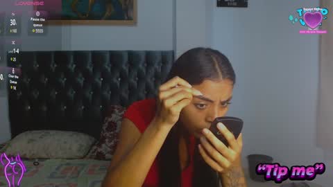 Snapshot of antonellaandnoah chatting on December 5, 2024, 10:23 pm AntonellaAndNoah online show from December 5, 2024, 10:23 pm