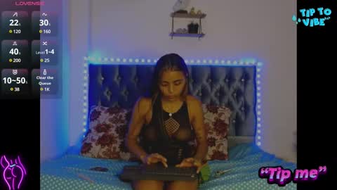 Snapshot of antonellaandnoah chatting on February 19, 2025, 4:55 am AntonellaAndNoah online show from February 19, 2025, 4:55 am