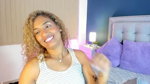 Sarah online show from December 12, 2024, 5:04 pm