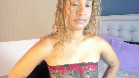 Sarah online show from December 30, 2024, 2:08 pm