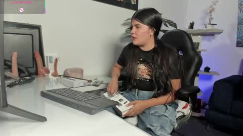 Antonella  online show from April 8, 2026, 7:36 pm