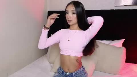 antonellariva_ online show from July 1, 2026, 7:13 pm
