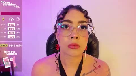 A N T O N E L L E  online show from September 14, 2025, 11:31 am