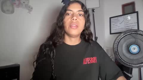 Antonia online show from September 22, 2025, 2:02 am