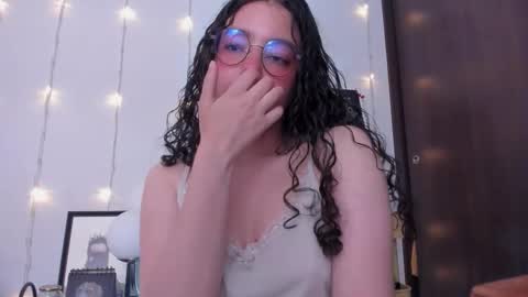 Antonia online show from September 26, 2025, 2:15 am