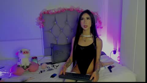 antonieta23 online show from October 9, 2025, 3:26 am