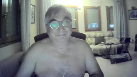 Antonio online show from September 9, 2025, 7:02 pm