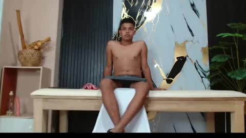 Snapshot of antonioross_ chatting on July 13, 2026, 8:11 pm antonioross_ online show from July 13, 2026, 8:11 pm