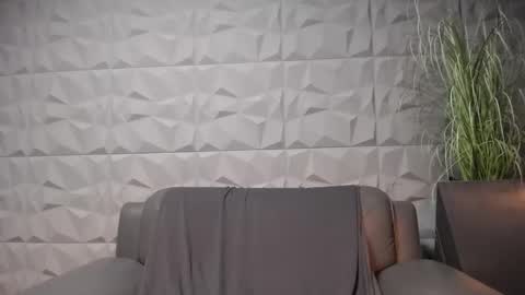 HI My name is Antonio online show from January 8, 2025, 11:19 pm