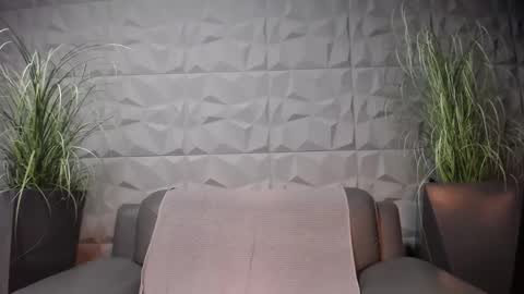 HI My name is Antonio online show from February 13, 2025, 12:13 am