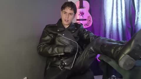 antonnello_ online show from April 24, 2026, 5:59 pm