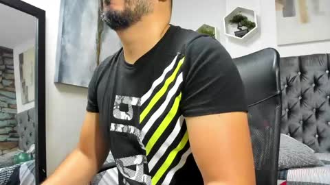 Snapshot of antony_gar chatting on May 27, 2026, 11:29 am Antony online show from May 27, 2026, 11:29 am