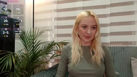 Snapshot of anttoniia chatting on April 4, 2026, 10:18 pm Antonia online show from April 4, 2026, 10:18 pm