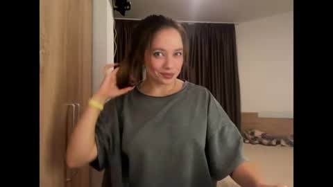 Snapshot of anuetta chatting on August 7, 2026, 6:32 pm Aneutta online show from August 7, 2026, 6:32 pm