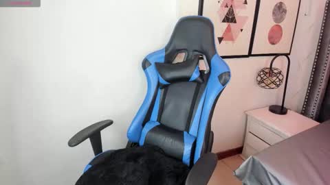 anya_belth online show from November 20, 2025, 3:56 pm