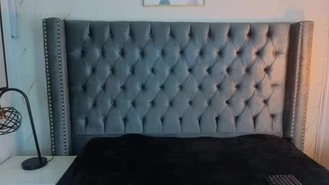 anya_belth online show from April 17, 2026, 7:50 pm