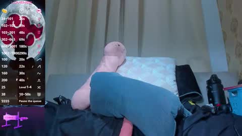 Camila  online show from October 18, 2025, 5:10 am