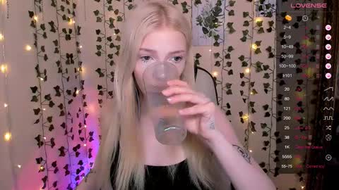 Anya online show from February 18, 2026, 2:07 am