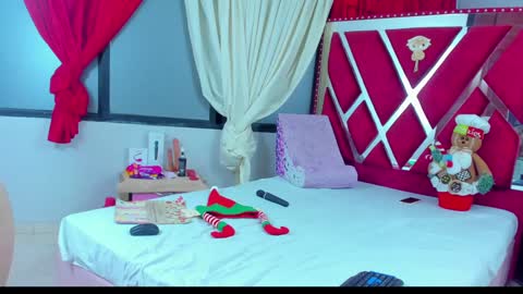 Anyela  online show from December 12, 2024, 7:41 am