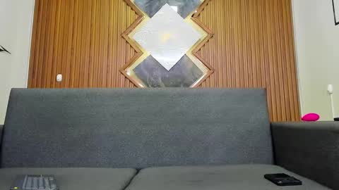 anyelo_sexyhot online show from January 15, 2025, 3:07 pm