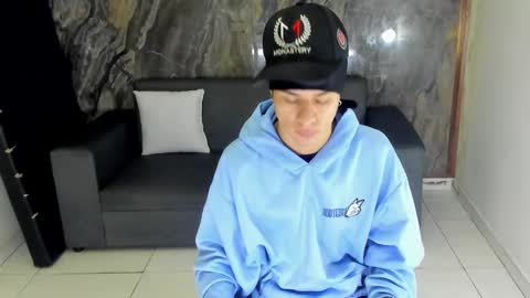 anyelo_sexyhot online show from January 31, 2025, 11:56 am