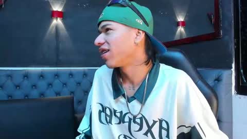 anyelo_sexyhot online show from October 4, 2025, 11:08 am