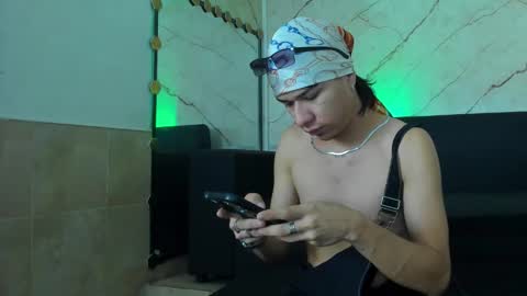 anyelo_sexyhot online show from October 6, 2025, 10:45 am