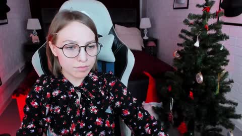 Snapshot of aphexqueen chatting on December 3, 2024, 4:17 pm APHEX QUEEN online show from December 3, 2024, 4:17 pm