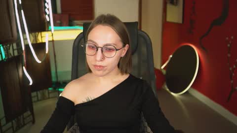 Snapshot of aphexqueen chatting on February 4, 2025, 3:26 pm APHEX QUEEN online show from February 4, 2025, 3:26 pm