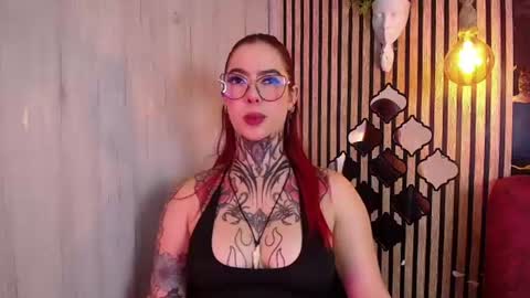 Snapshot of aphrodite__bloom chatting on June 19, 2026, 11:52 pm aphrodite__bloom online show from June 19, 2026, 11:52 pm