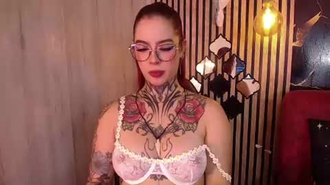 Snapshot of aphrodite__bloom chatting on June 23, 2026, 10:08 pm aphrodite__bloom online show from June 23, 2026, 10:08 pm